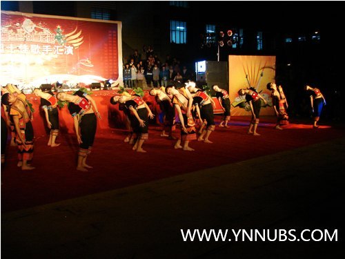 “情暖冬日•樂享圣誕”商院十佳歌手匯演晚會隆重舉行