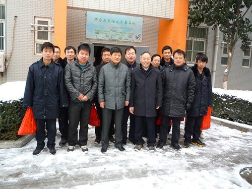 學院黨政中心及工會慰問春節值班人員與退休老教授