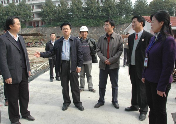 市委副書記盛榮華來岳陽職業技術學院調研創先爭優活動