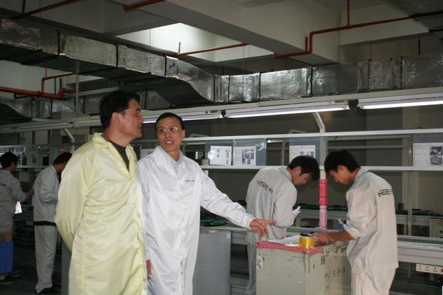 陳德清副校長到深圳神州電腦公司檢查學(xué)生實(shí)習(xí)情況