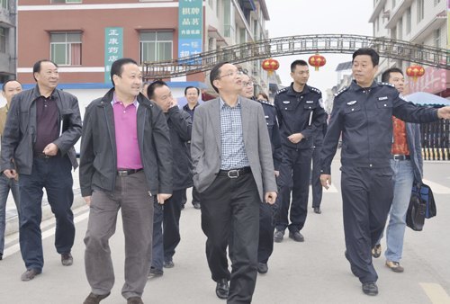 德陽市公安局常務副局長符立均到四川警安職業學院指導警校共育工作