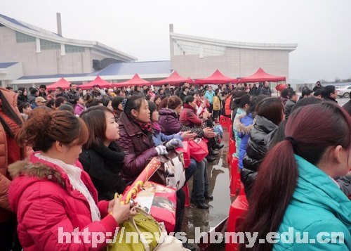 慰問流動人口 溫馨計生暖萬家