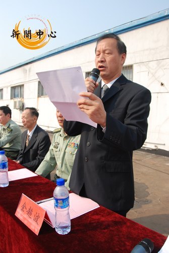 【組圖】江漢大學(xué)文理學(xué)院2011級(jí)新生軍訓(xùn)閉營(yíng)式