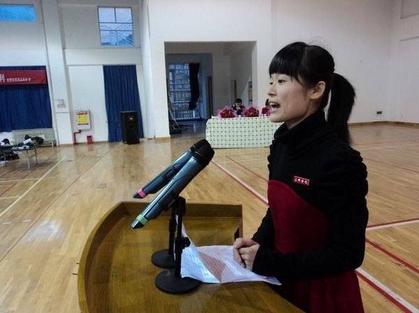 全國(guó)道德模范曹陽(yáng)飛宇事跡報(bào)告感動(dòng)三明九中師生