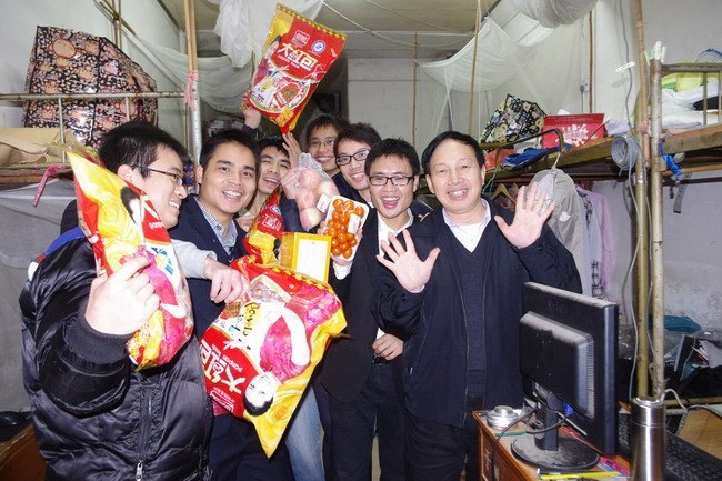 金保學(xué)院領(lǐng)導(dǎo)老師關(guān)心慰問寒假留校生