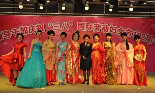 惠州學院女干部出演市慶“三八”聯(lián)歡會