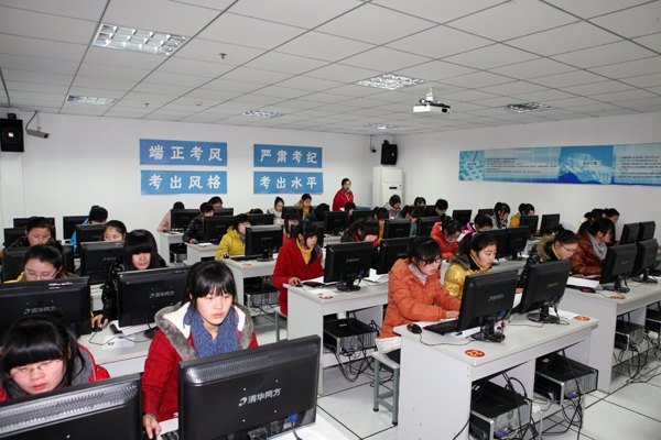 江蘇省2012年普通高校財會類專業對口單招技能考試在江蘇經貿職業技術學院舉行