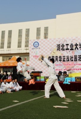 湖北工業(yè)大學(xué)第十四屆“風(fēng)華正茂”社團(tuán)活動(dòng)月盛大開幕