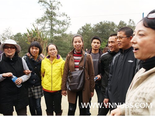 云南師范大學(xué)商學(xué)院代表隊在云師大“三•八”節(jié)教職工趣味拓展活動中獲第一名