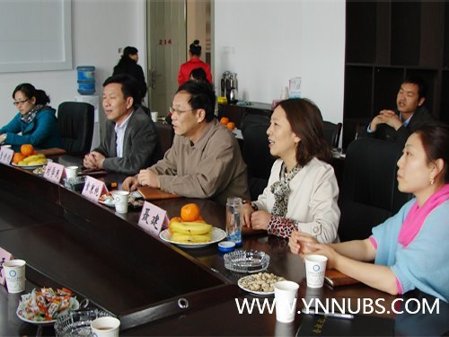 云南大學滇池學院到云南師范大學商學院楊林校區交流訪問,共謀發展