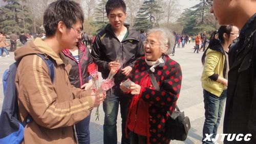 西安交大城市學院電信系“五佳黨日”活動引社會媒體關注