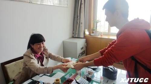 西安交大城市學院電信系“五佳黨日”活動引社會媒體關注