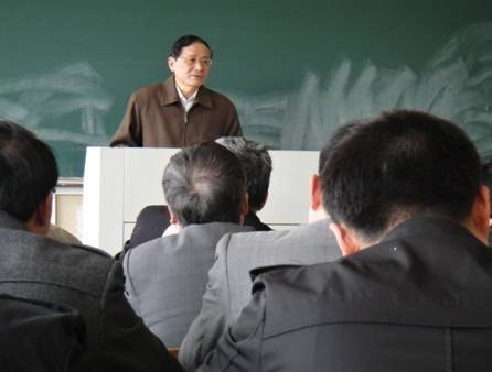 安徽工業(yè)大學(xué)工商學(xué)院學(xué)習(xí)傳達(dá)第19次省高校黨建暨2012年度高教工作會議精神