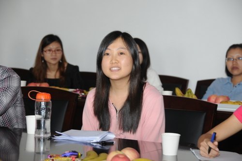 廣東石油化工學院舉行2011學年國家獎學金獲獎學生座談會