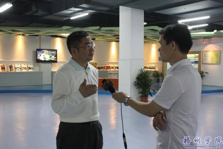 廣西電視臺到梧州學院采訪大學生創業實踐活動