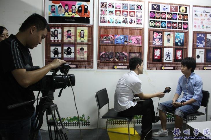 廣西電視臺到梧州學院采訪大學生創業實踐活動