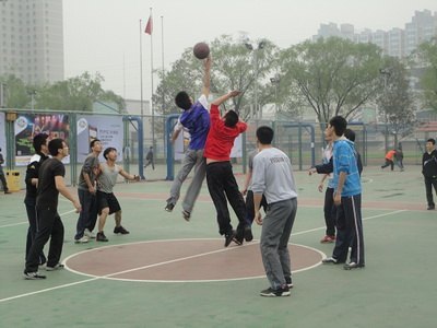 工學(xué)院黨支部籃球聯(lián)誼賽夯實(shí)基層組織建設(shè)
