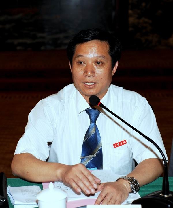 三明學院召開2012年科研工作暨產(chǎn)學研合作教育推進會