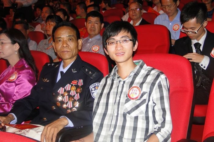 全國道德模范與身邊好人現場交流活動在廣東珠海舉行