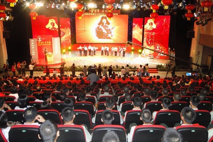 全國道德模范與身邊好人現場交流活動在廣東珠海舉行