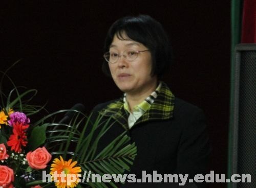 湖北省第八屆“播種希望與未來----農村教師資助行動巡回報告會”走進湖北民族學院