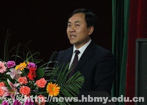 湖北省第八屆“播種希望與未來----農村教師資助行動巡回報告會”走進湖北民族學院