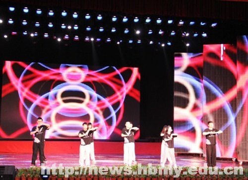 湖北民族學院教師被評為“恩施州跨越發展青年先鋒”