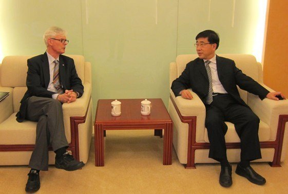 徐明稚校長會見加拿大安大略省理工大學Tim McTiernan校長一行