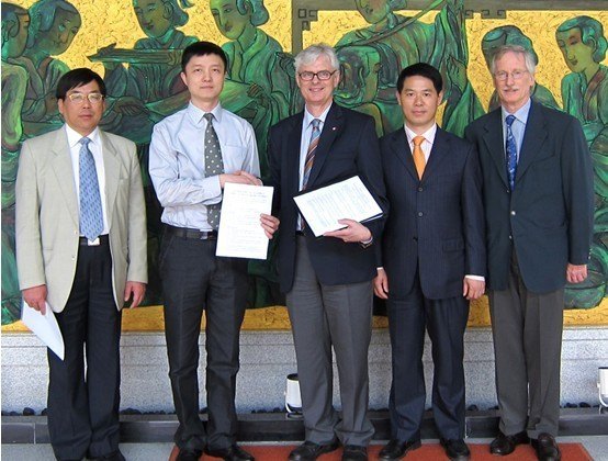 徐明稚校長會見加拿大安大略省理工大學Tim McTiernan校長一行