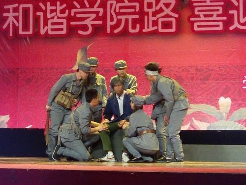 北京城市學院參加學院路地區第二屆文化節“五月的鮮花”文藝匯演