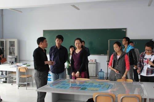 學生管理服務中心及相關人員到管理學院觀摩座談