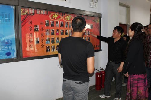 學生管理服務中心及相關人員到管理學院觀摩座談