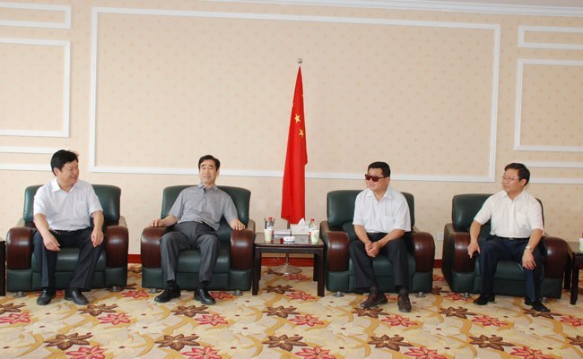 牛鐘順會見濰坊學院莘縣幫包村客人