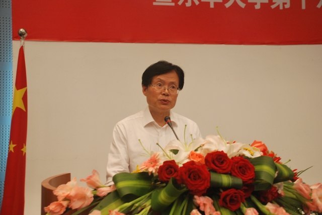 東華大學(xué)第六期研究生骨干培訓(xùn)班結(jié)業(yè)典禮暨第十六屆研究生委員會(huì)成立儀式舉行