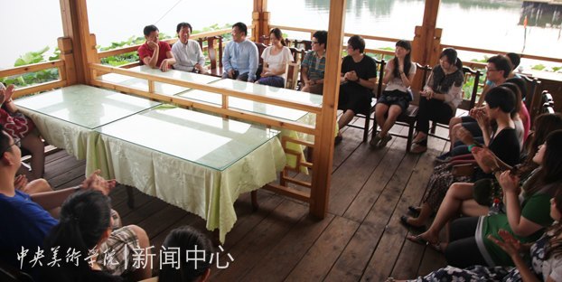 小荷才露尖尖角:設計學院舉辦畢業(yè)生黨員歡送會