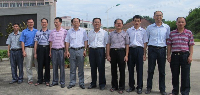 機電工程學院赴信宜企業洽談產學研合作具體事宜