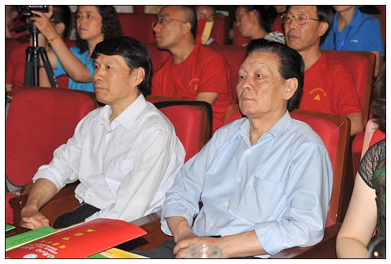 音樂學院參加省“三晉之春”合唱比賽獲金獎載譽歸來