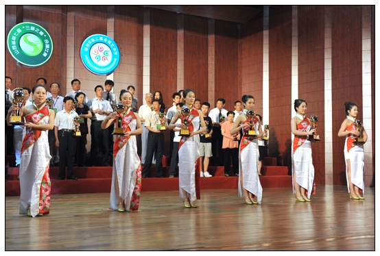 音樂學院參加省“三晉之春”合唱比賽獲金獎載譽歸來