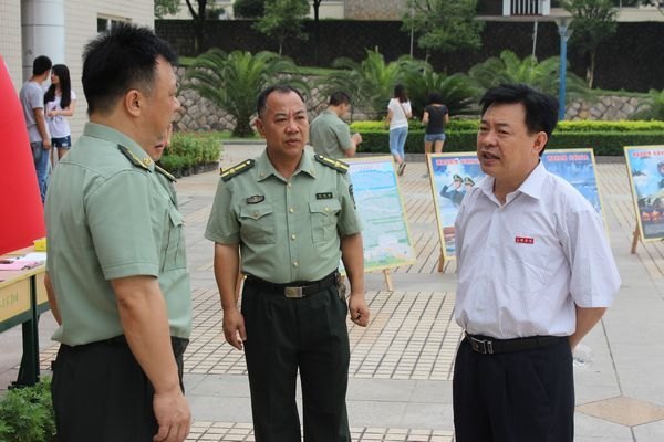 三明學院開展2012年兵役登記暨征兵工作宣傳活動