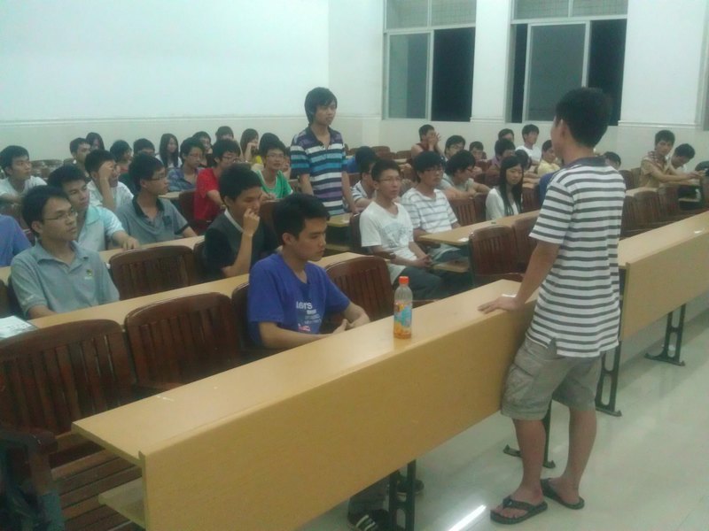 網(wǎng)絡(luò)工程專業(yè)召開優(yōu)秀畢業(yè)生學(xué)習(xí)經(jīng)驗(yàn)交流會(huì)