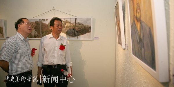 繼續教育學院2012屆美術教育研修班青海互助寫生作品展開幕