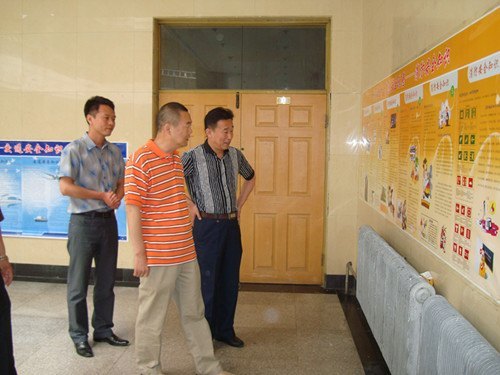 保衛處聯合數學系舉辦安全教育圖片展