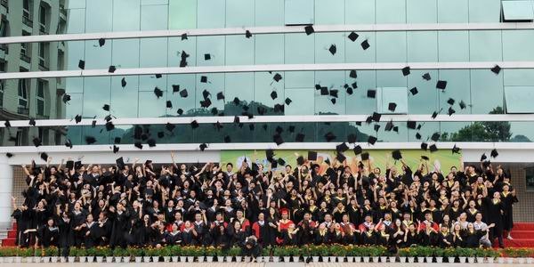 三明學院隆重舉行2012屆本科生畢業(yè)典禮