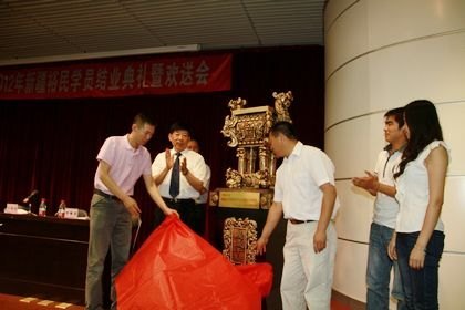 學校舉行2012年新疆裕民學員結業典禮暨歡送會