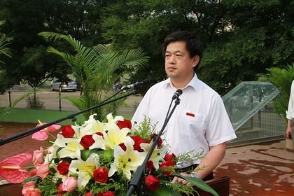 渤海大學2012屆學生畢業(yè)典禮隆重舉行