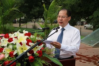 渤海大學2012屆學生畢業(yè)典禮隆重舉行