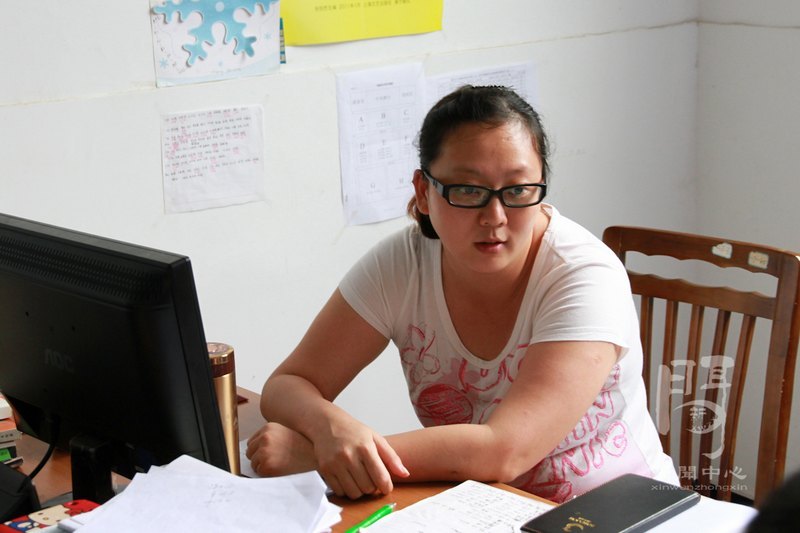 敖瑩瑩老師代表學院摘得全市高校輔導員技能大賽冠軍