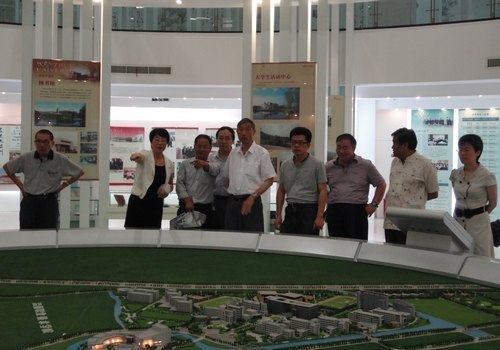 張明龍副校長率教學督導組赴溫州大學考察