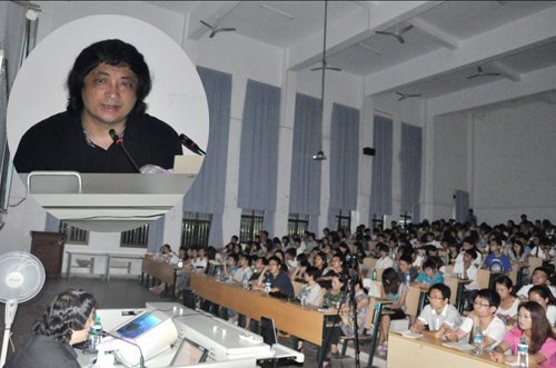 校長助理、設計藝術學院院長寧鋼教授為師生作學術講座