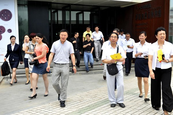 文化部專家組考察東北亞文化創意科技園和長春建筑學院